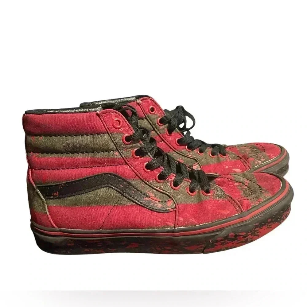 VANS House of Terror x Sk8 Hi Nightmare on Elm Street - Picture 2 of 4